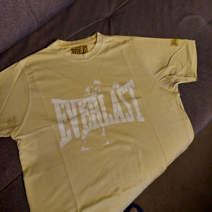 SpKoszulka T-shirt Firmy Everlast . Rozmiar M.