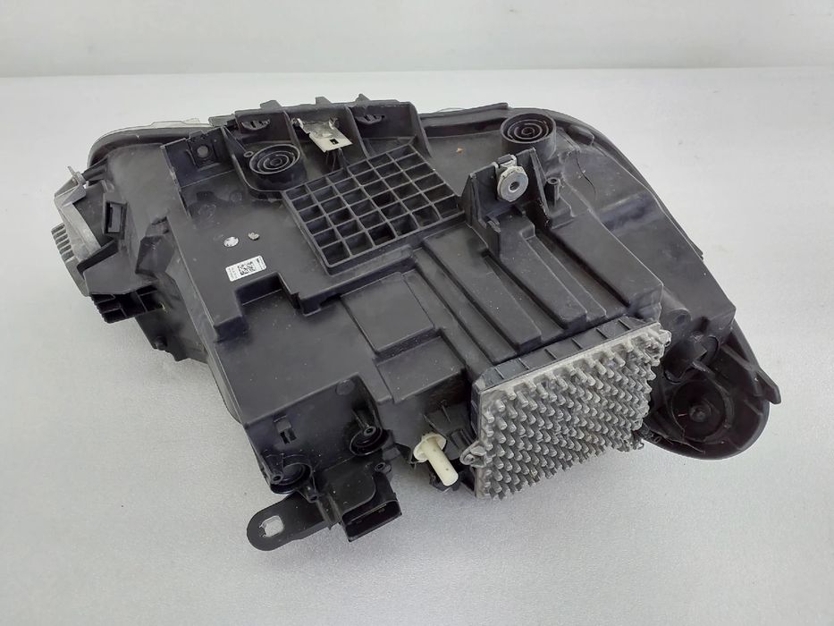 Ótica / farol esquerda BMW X1 (F48)