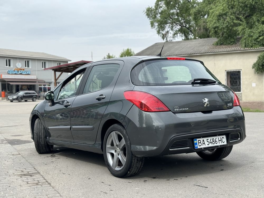 Peugeot 308 1.6 бензин