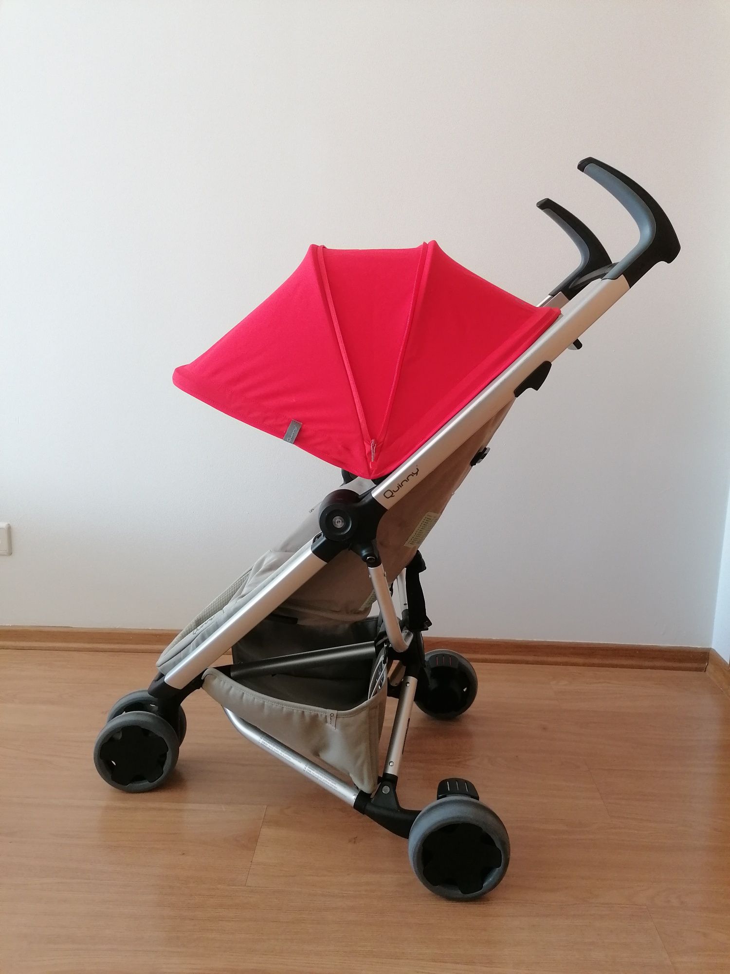 Carrinho de bebé Quinny Zapp Flex com ninho para recem nascido