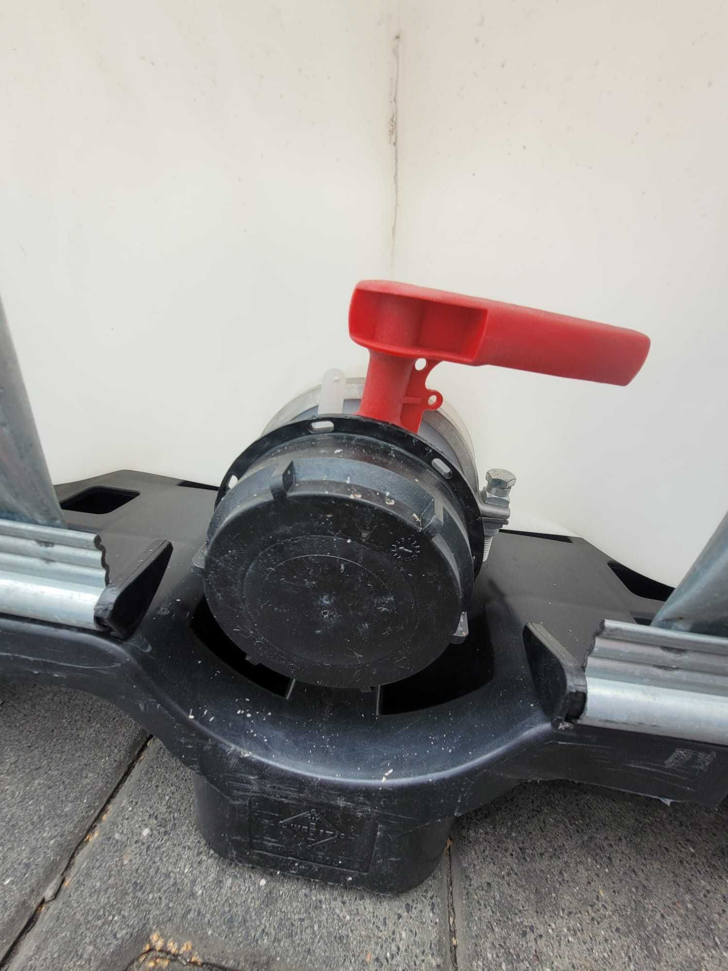 Zbiornik IBC  typu mauser  600 l po spożywce czyste małzer