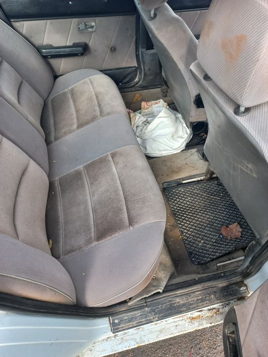 Автомобіль Ауді 80 б2