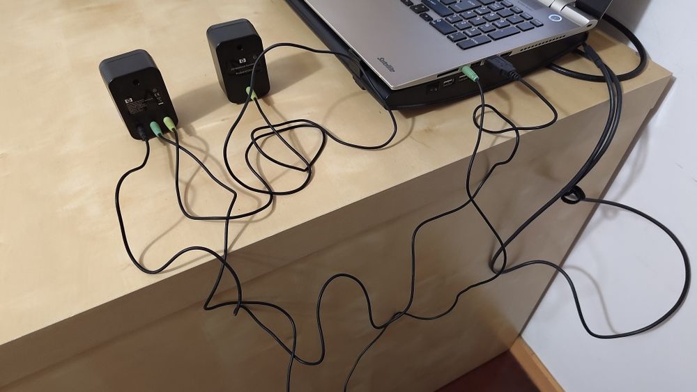 Colunas HP para computador