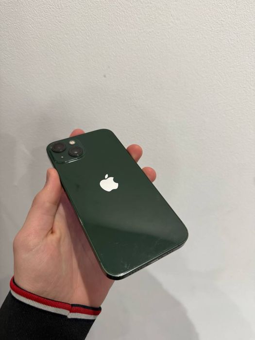 iPhone 13 green