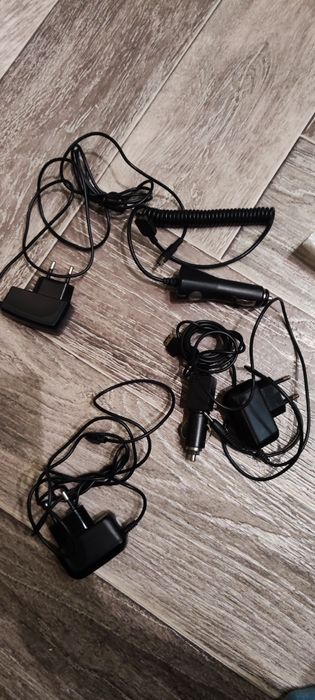 Зарядні 5 штук разом нові