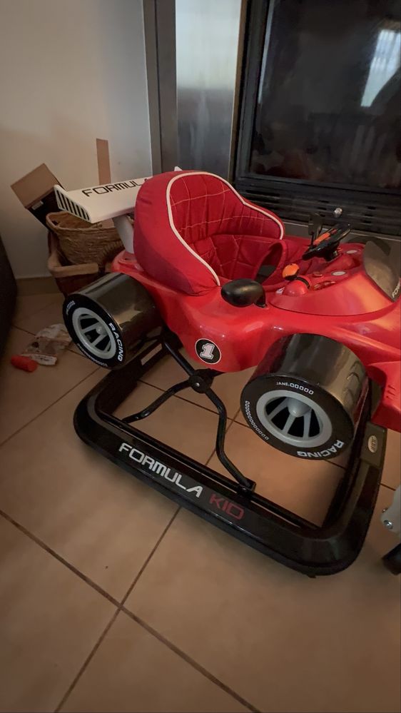 Aranha tipo carro formula 1 para bebe