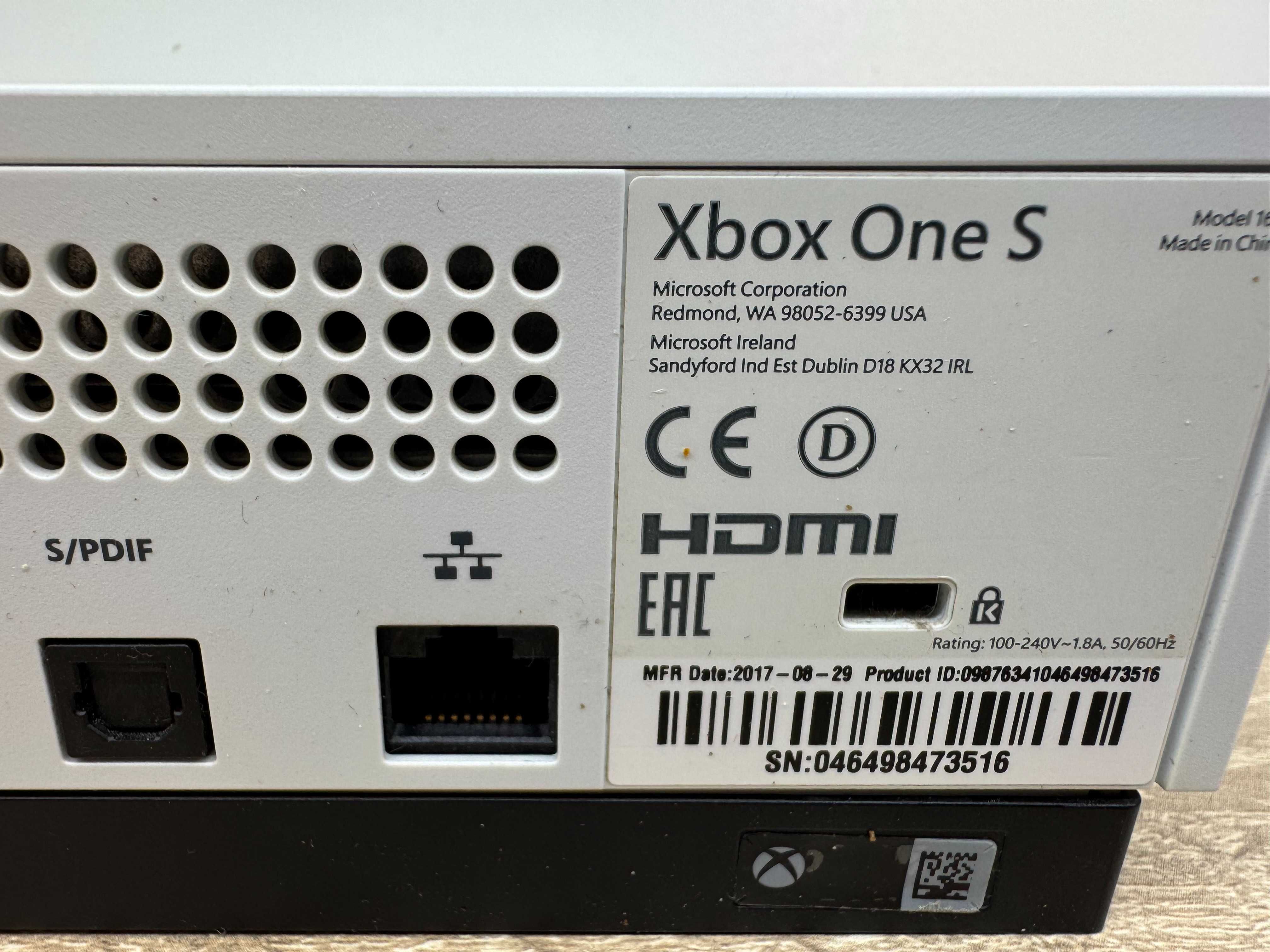 Konsola Xbox One S 500 GB biały + okablowanie