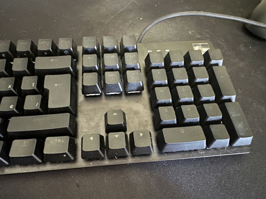 Клавіатура G413 SE