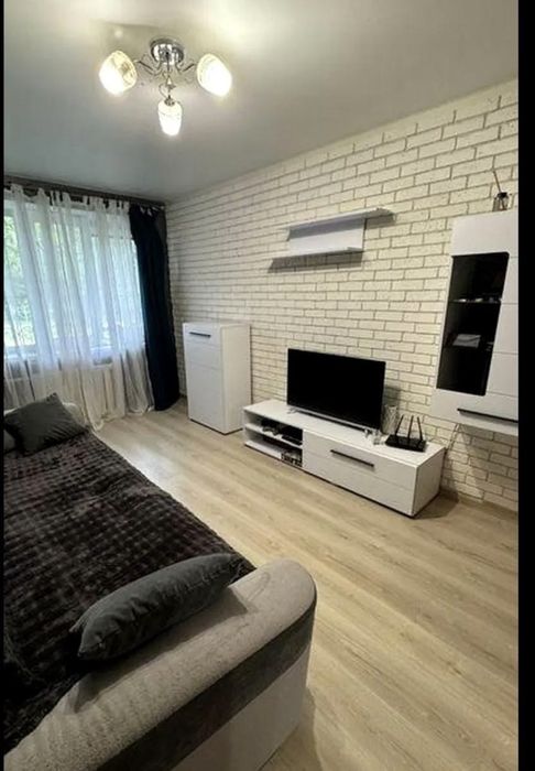 Бориспіль, вул.Нижній Вал,3, 1-кімнатна з ремонтом