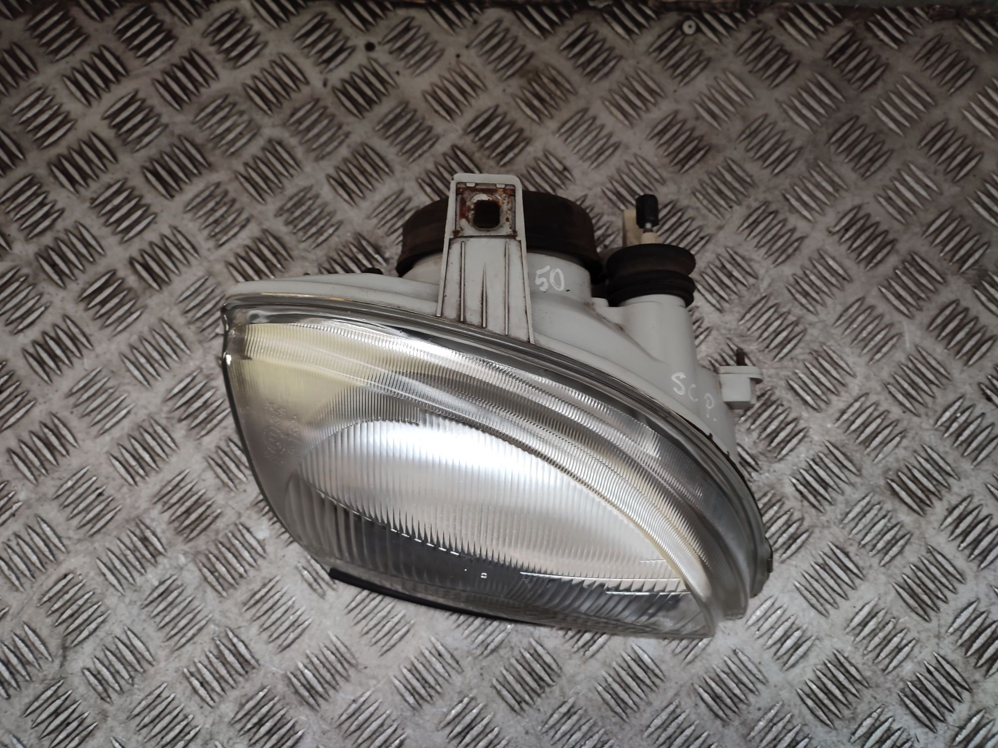 Fiat Seicento reflektor prawy lampa prawy przód przednia