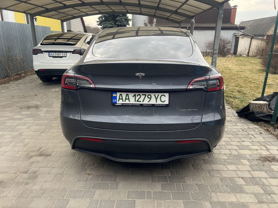 Тесла Y, 22 г. Dual Motor, серый. 7 мест. Рестаил. Регестрация 25 г.
