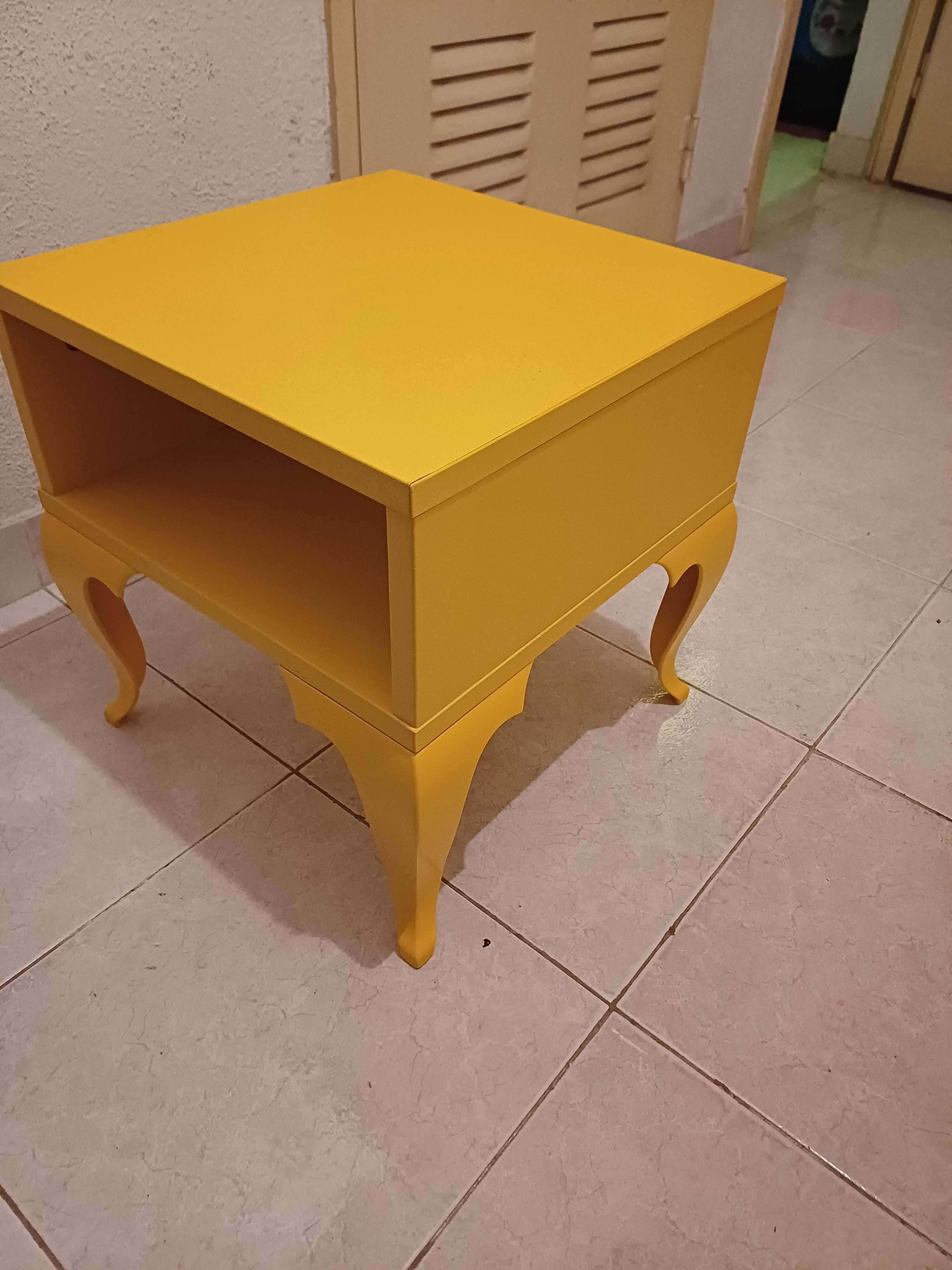 Movel Mesa de Apoio Amarela Ikea