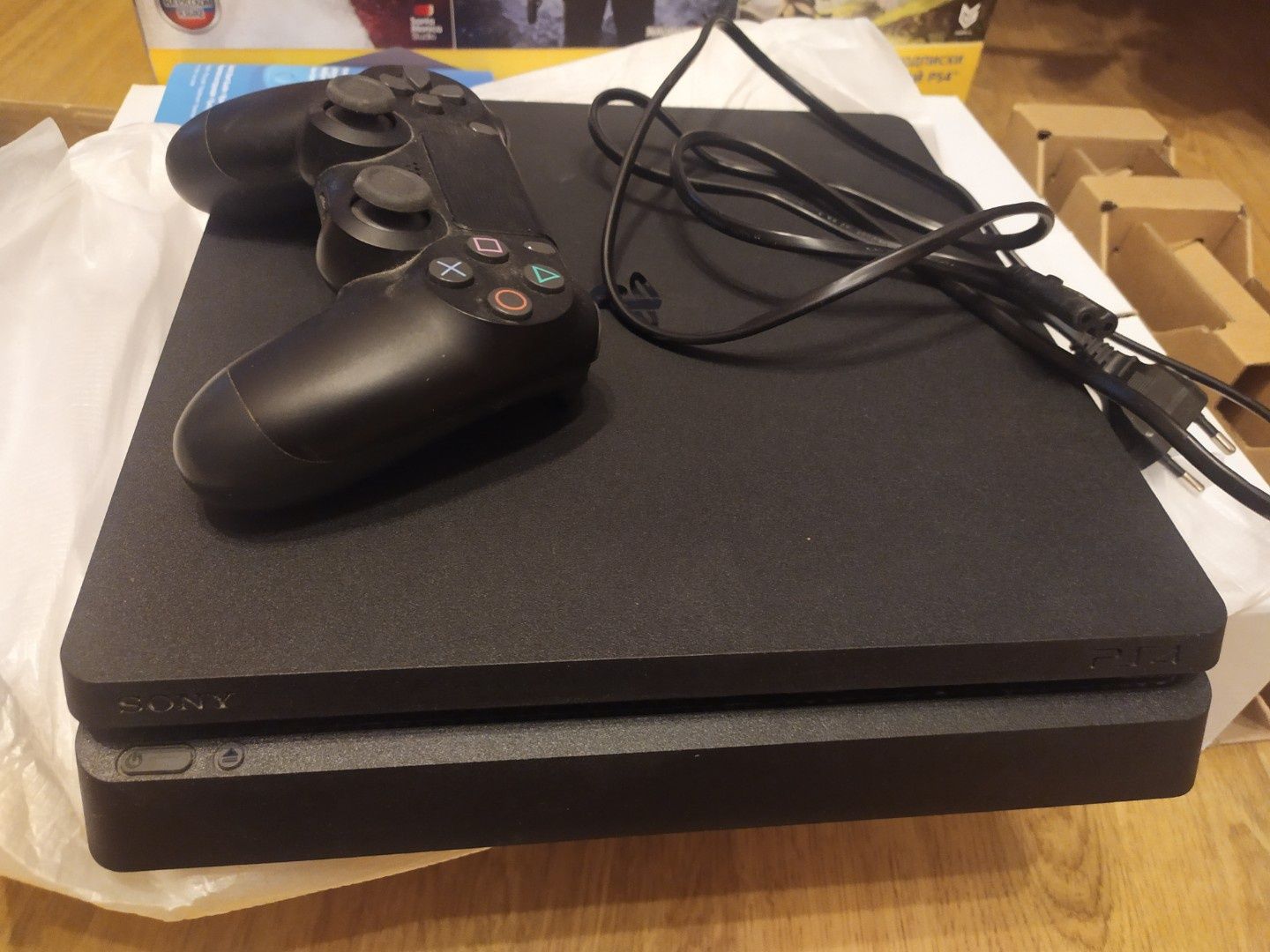 Ps4 slim 500gb полный комплект, торг