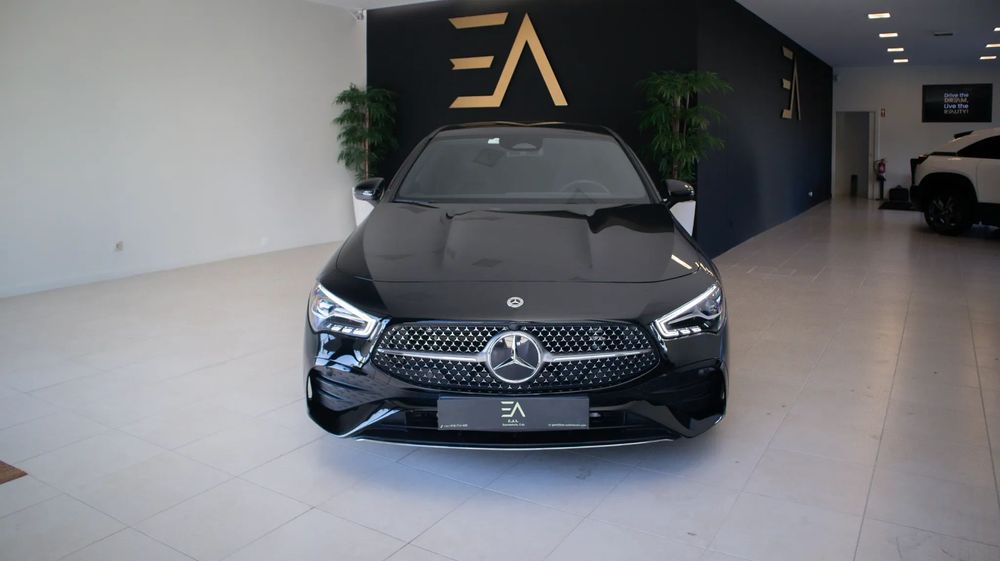 Mercedes-Benz CLA 180 Shooting Brake 7G-DCT AMG Line