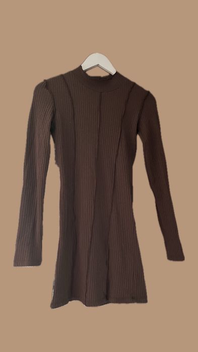 Плаття в рубчик