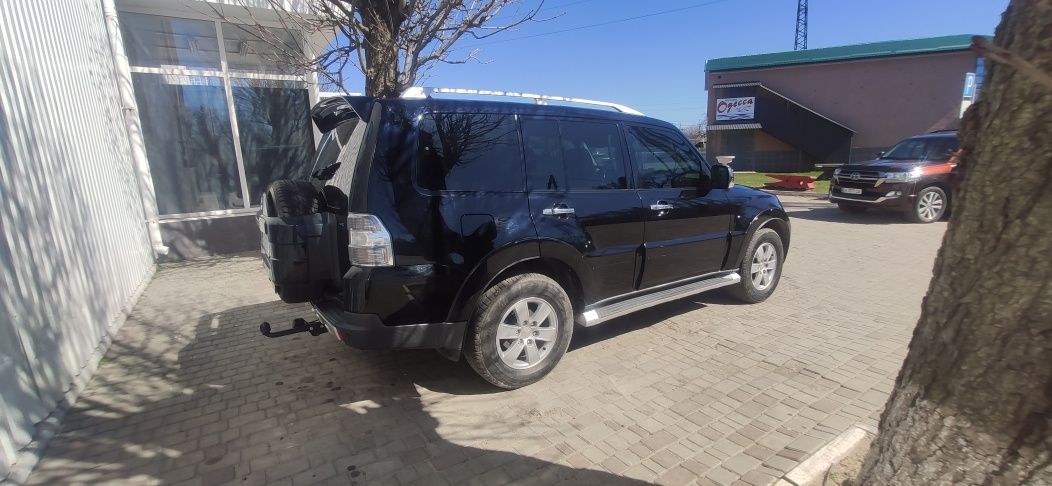 Mitsubishi pajero 4 wagon AKПП не крашен ПАДЖЕРО 3.0газ/бенз