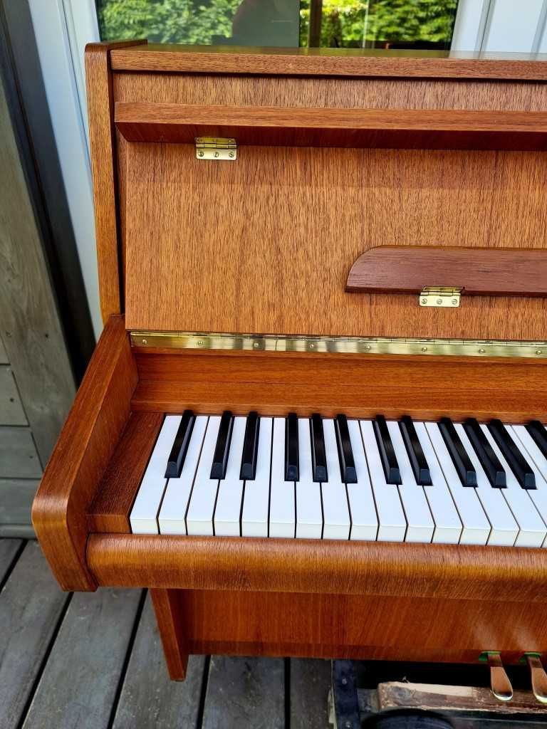 Pianino Schimmel Mod.7 RENNER 1966r BRĄZOWY MATOWY