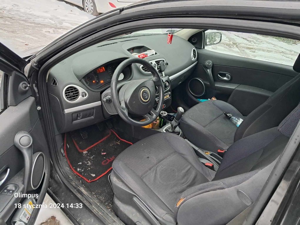 Części Renault Clio 1.5 DCI ,kierownica,poduszka Airbag,deska,tapicerk