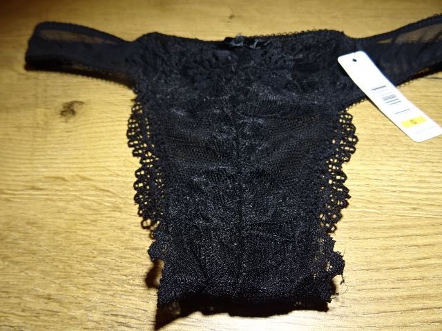 Sophie stringi czarne nowe S