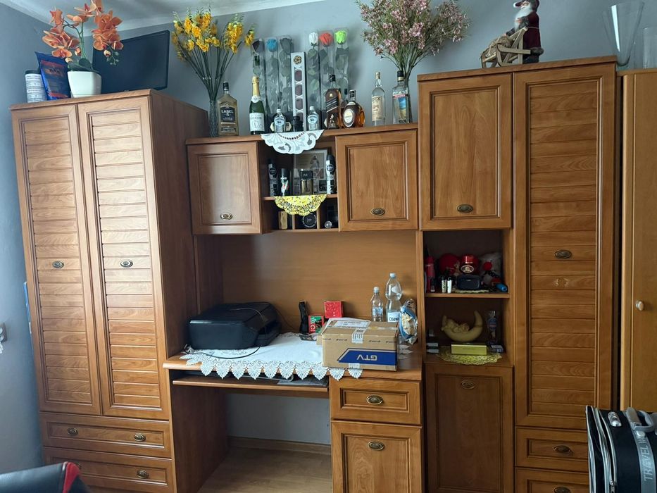 Meblościanka z biurkiem