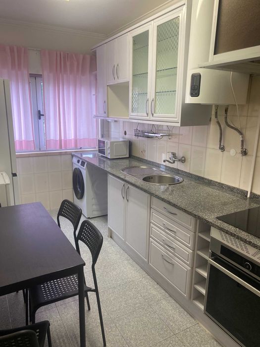 Quarto no Cacem disponiveis para arrendar