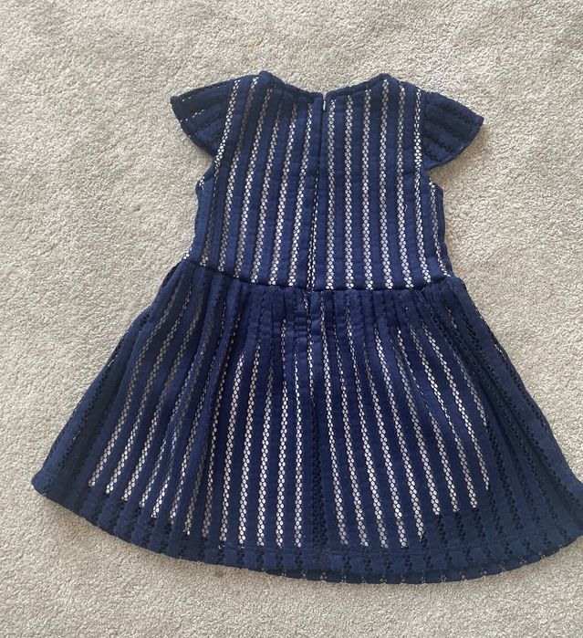 Vestido azul e branco