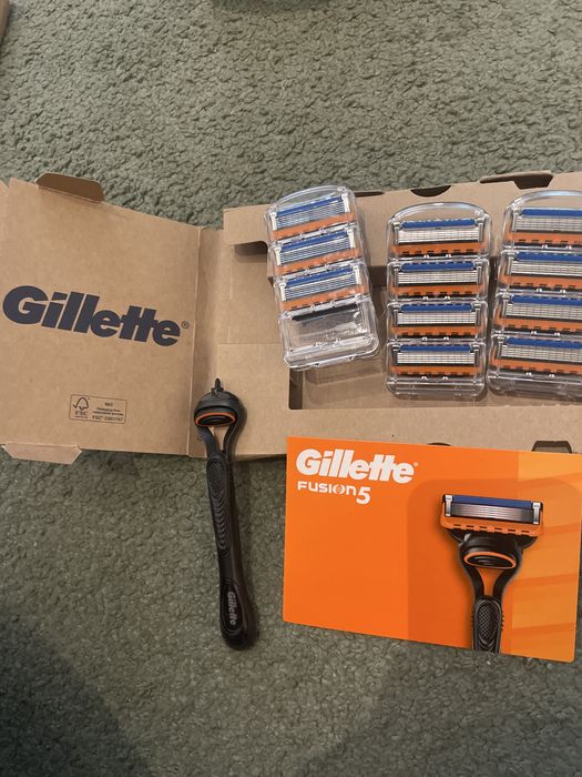Gillette Fusion5 maszynka i 11 ostrzy 3009(1)