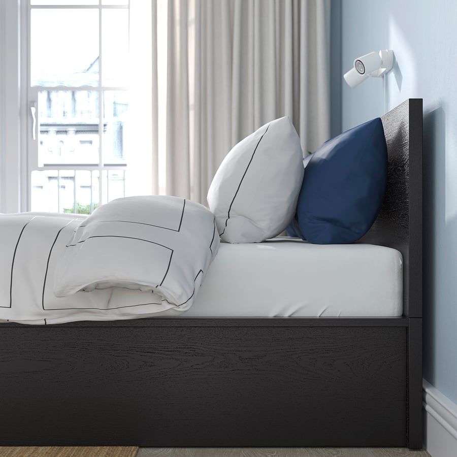 Cama Malm IKEA com colchão incluído