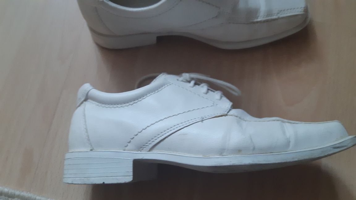 Buty komunijne dla chłopca r.32