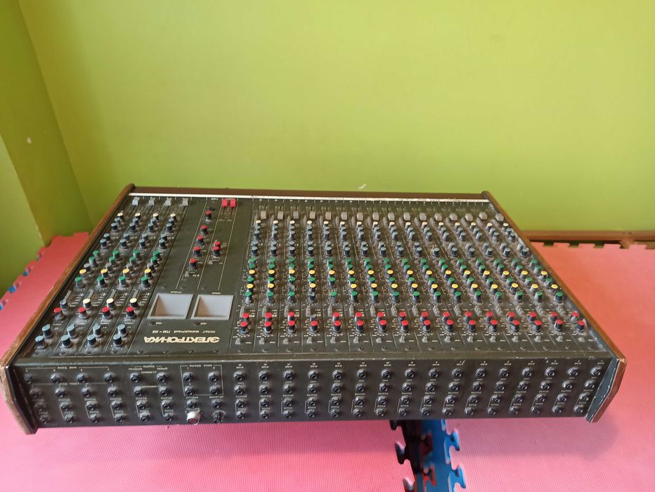 Микшерный пульт Электроника ПМ 03. Разборка.