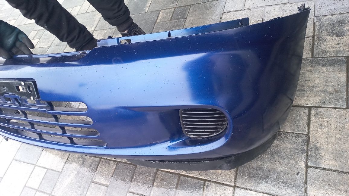 Toyota Yaris verso zderzak przód przedni niebieski 8m6