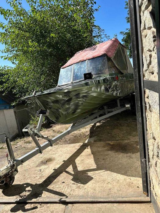 Човен  Лодка "Казанка 5м-2"