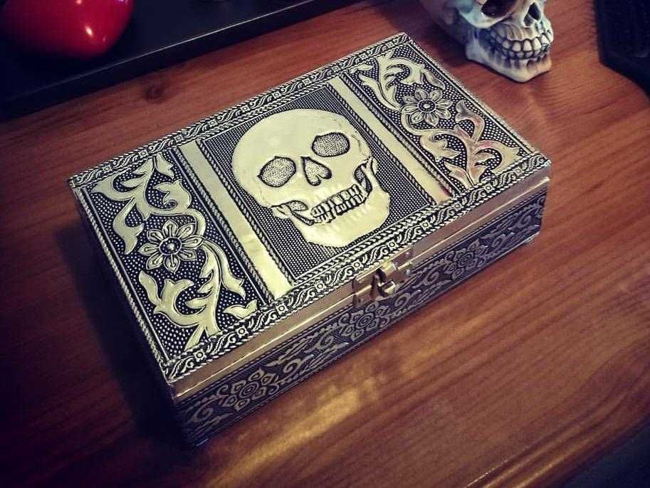 Aluminiowe pudełko szkatułka kuferek organizer na biżuterię PREZENT