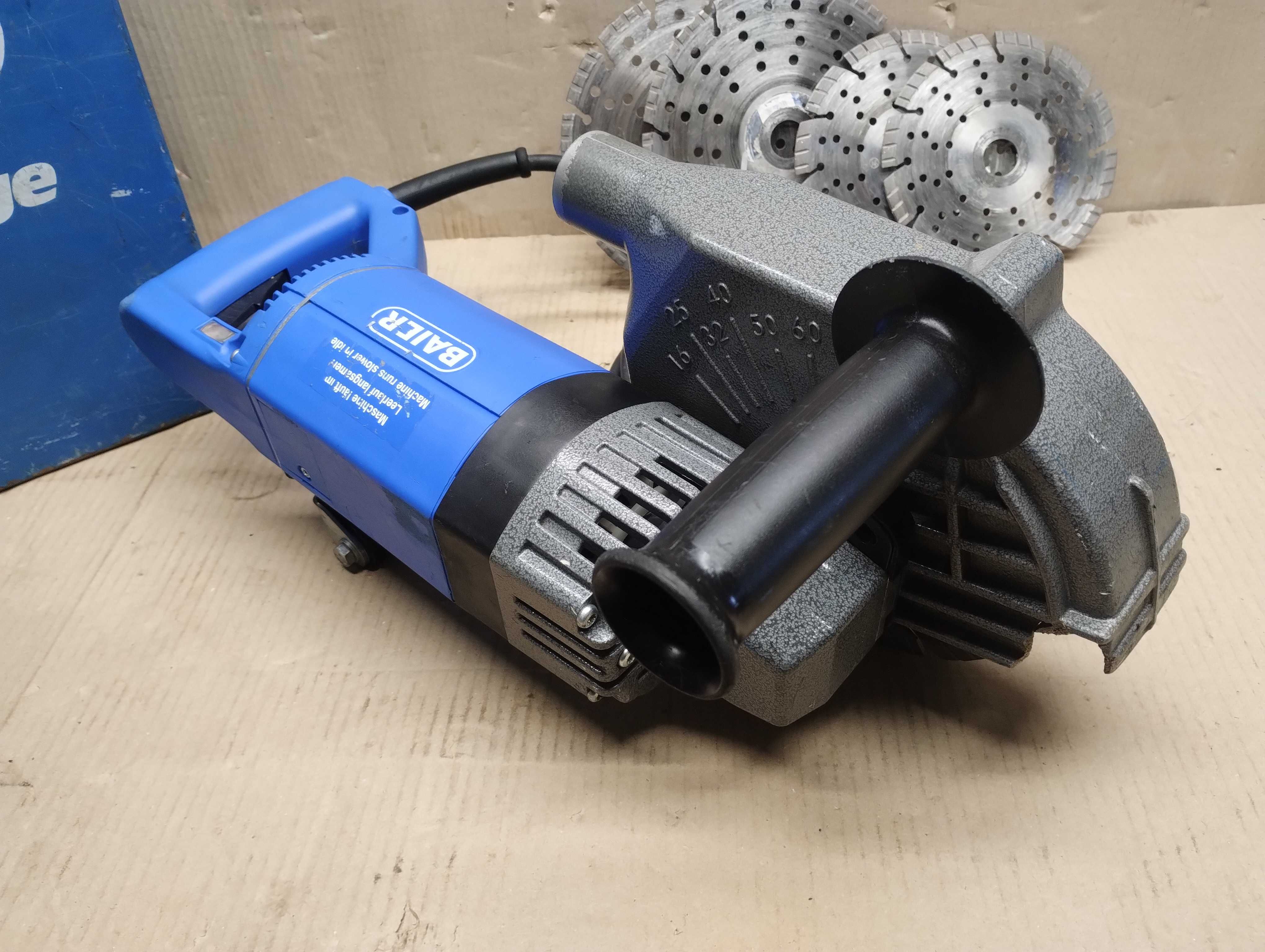BAIER BDN 464  Bruzdownica diamentowa 2400W z 6  tarczami  w skrzyni