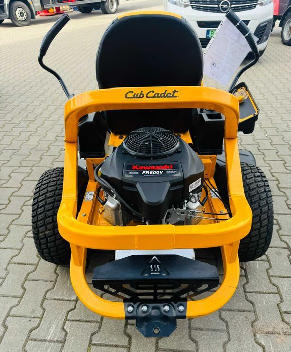 Traktorek kosiarka Cub Cadet Ultima ZT1 zero turn z USA 2022r KAWASAKI