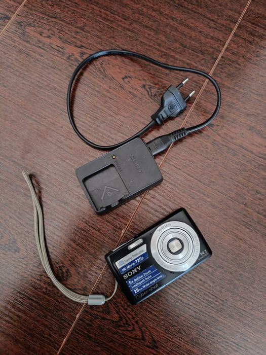 Цифровий фотоапарат Sony Cyber-Shot DSC-W620