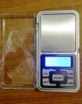 Balança digital de precisão (0,01g a 500g)