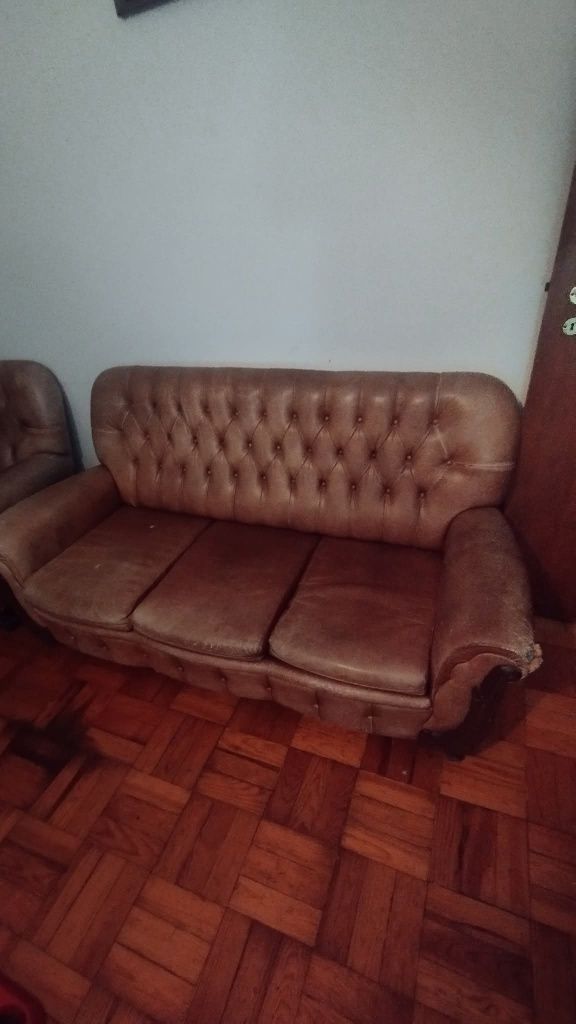 Conjunto sofá cama e 2 poltronas