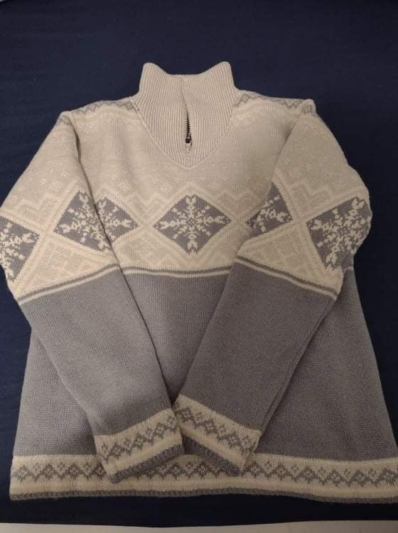 L, Nowy, wełniany sweter z podszewką wodoodporną firmy Bergson