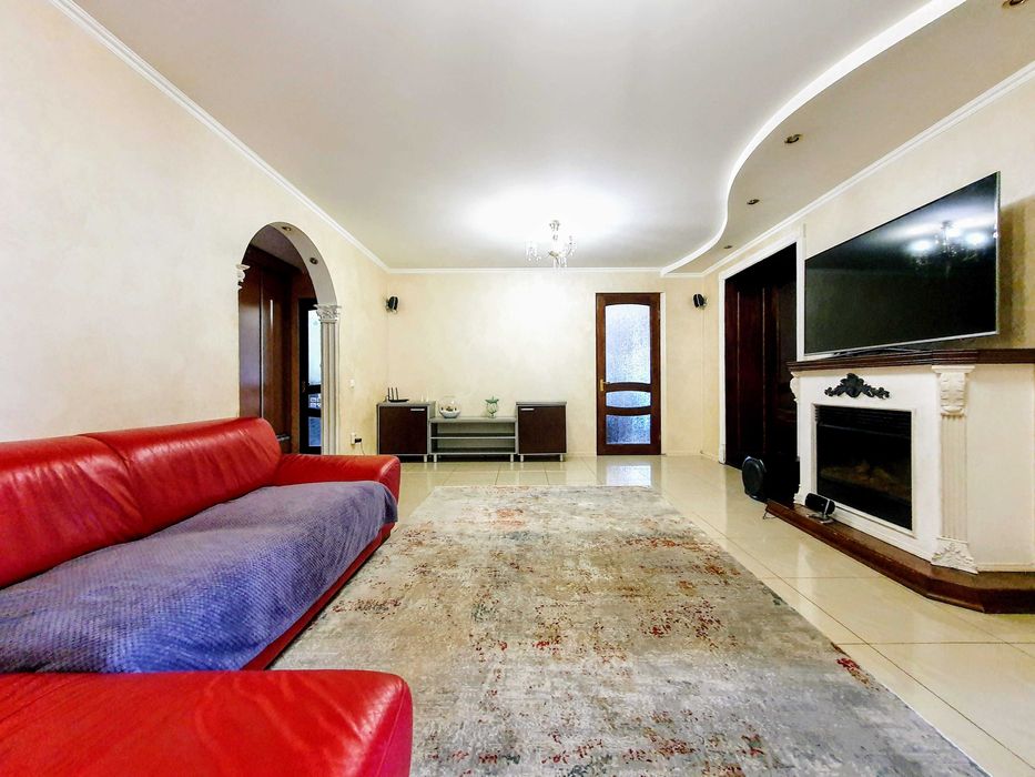 Здається 3-Х кімнатна НОВОБУДОВА на вул.КАРМЕЛЮКА (Шкварочка)