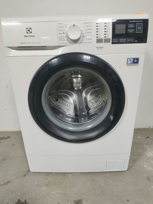 Пральна машина Elektrolux   з Європи 6kg. Відмінний стан.Вузька 40 см