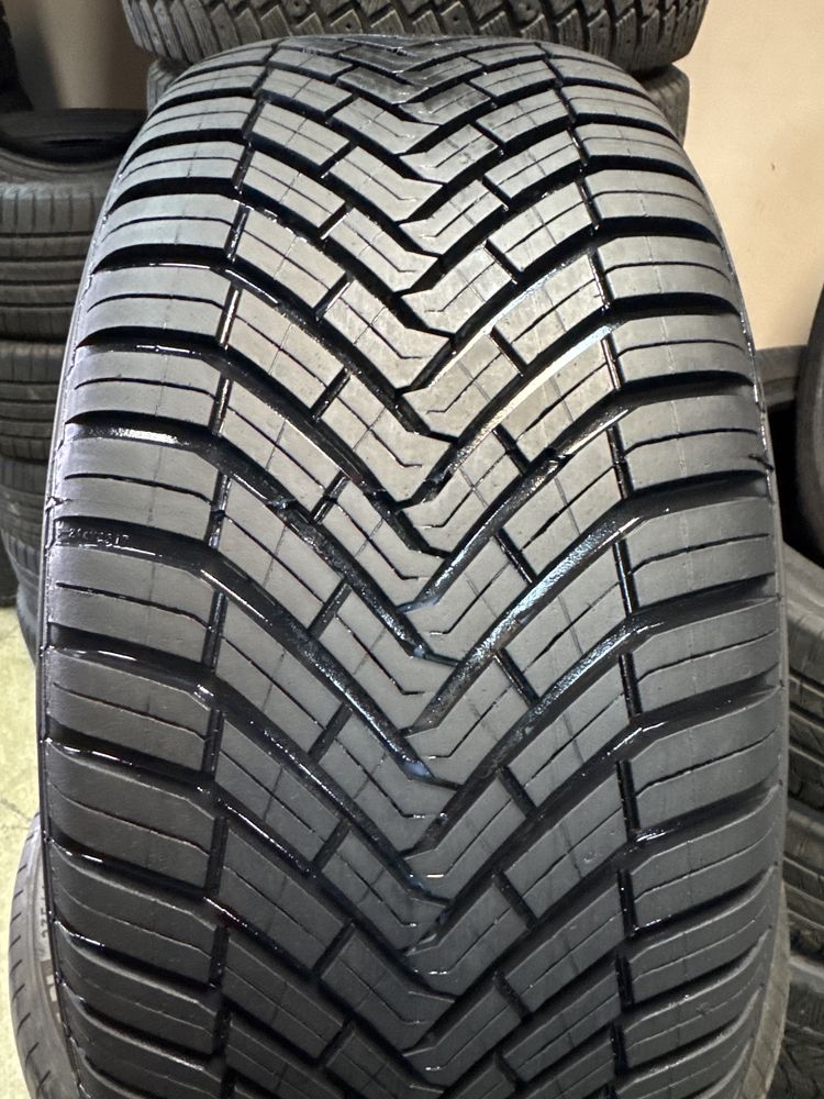Шины б.у Demo 225 50 R17 Continental AllSeasonContact XL 98V 4 шт