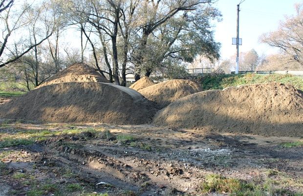 Підсипка піщана, грунт, лісова земля, чорнозем