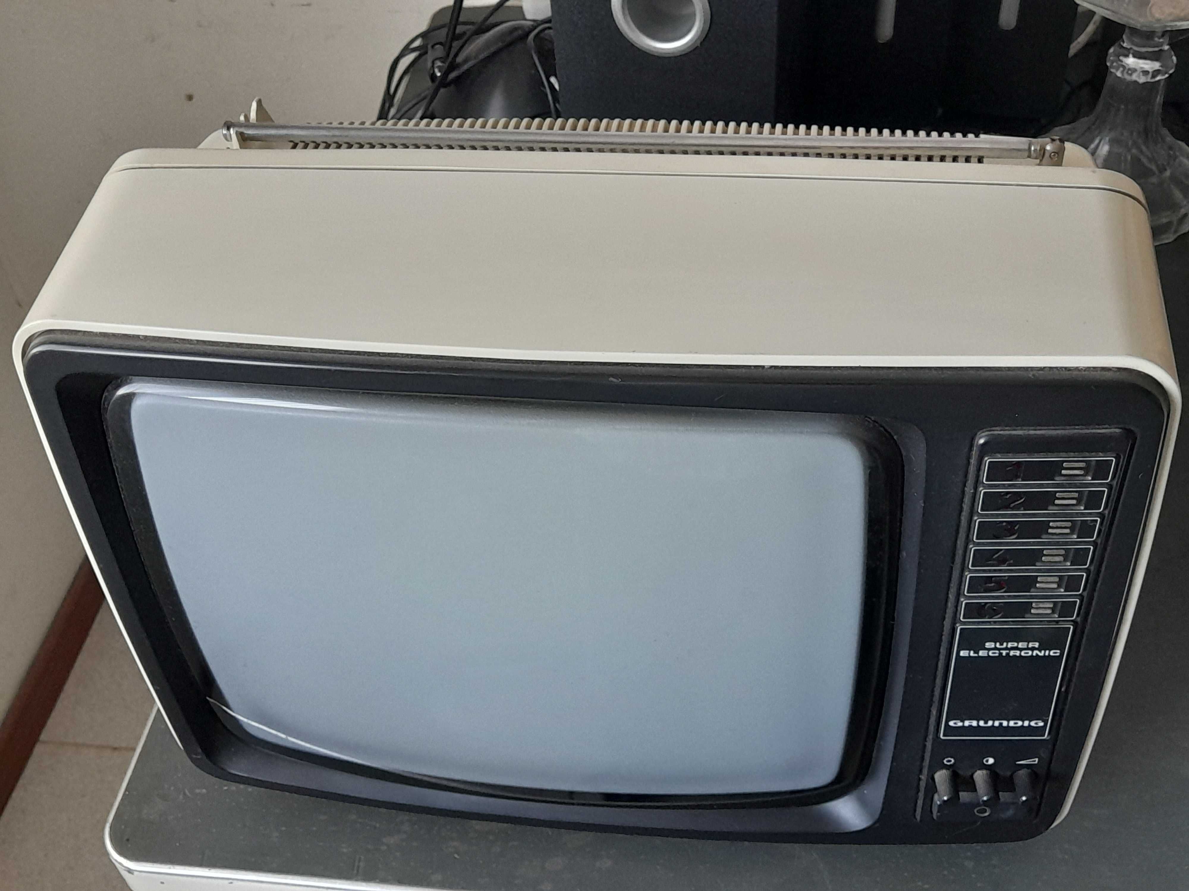 Televisor Grundig vintage - anos 70