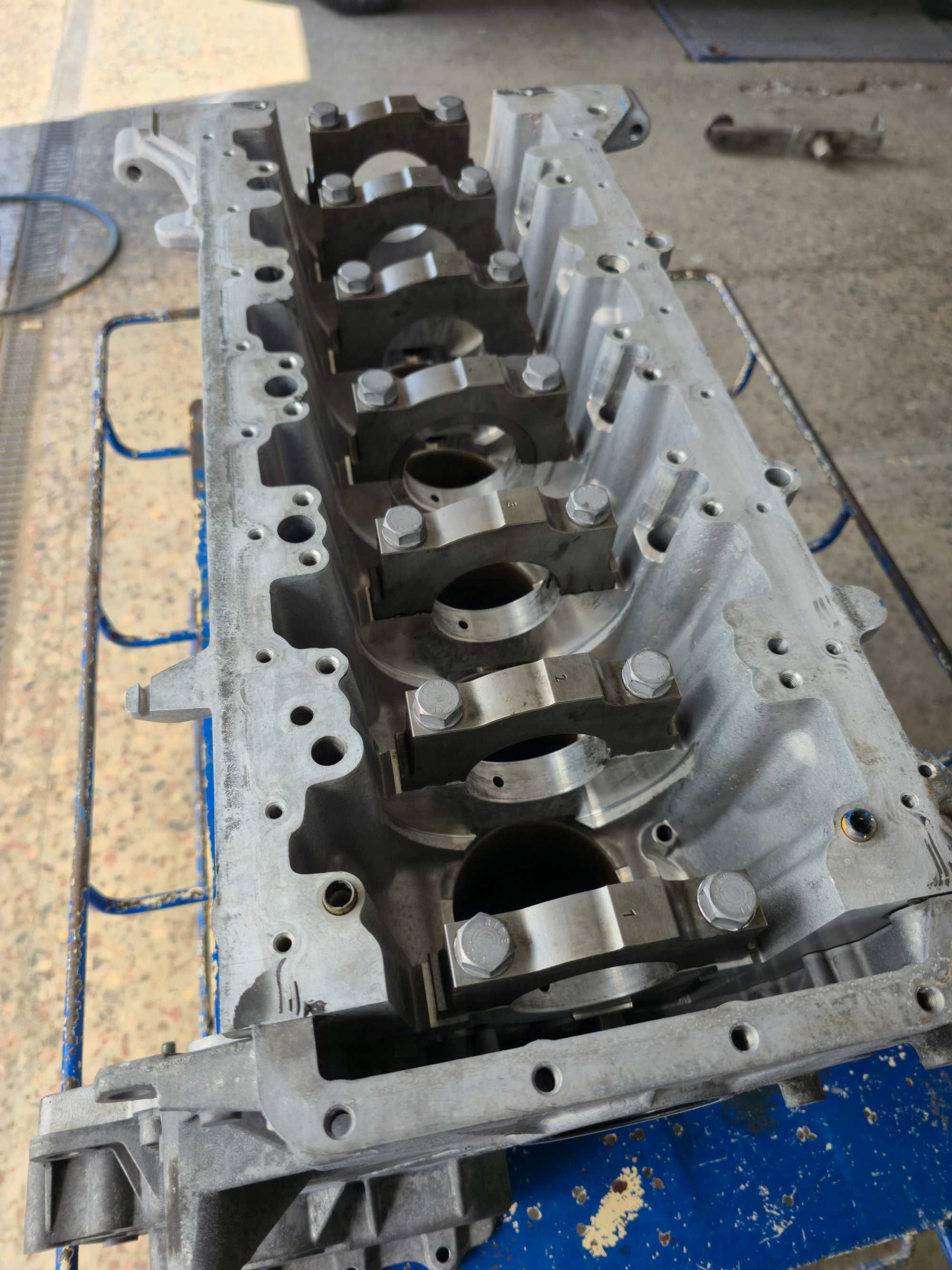 Blok silnika M57n2 306d3 M57D30 Bmw e90 e60 e70 x3 x5 e63
