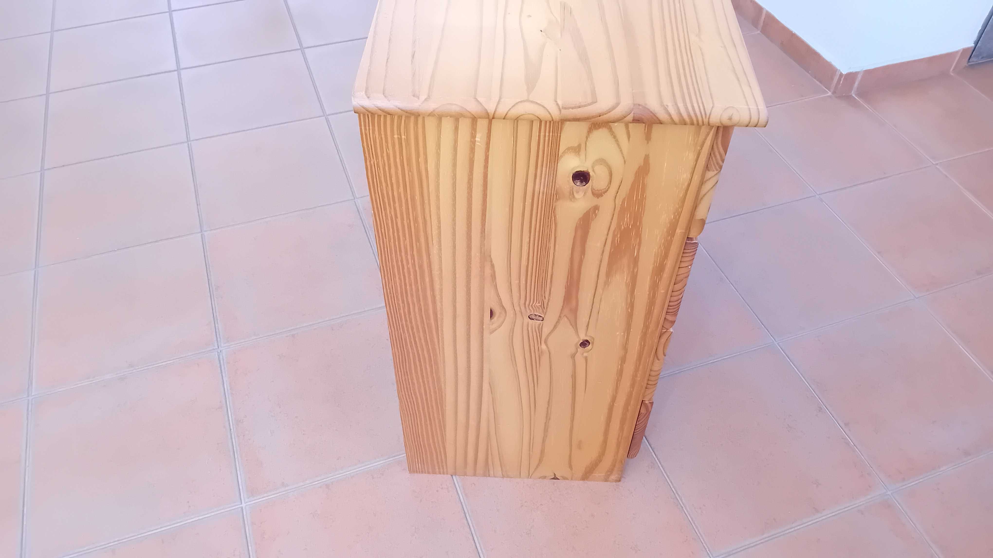 Vendo cómoda pequena