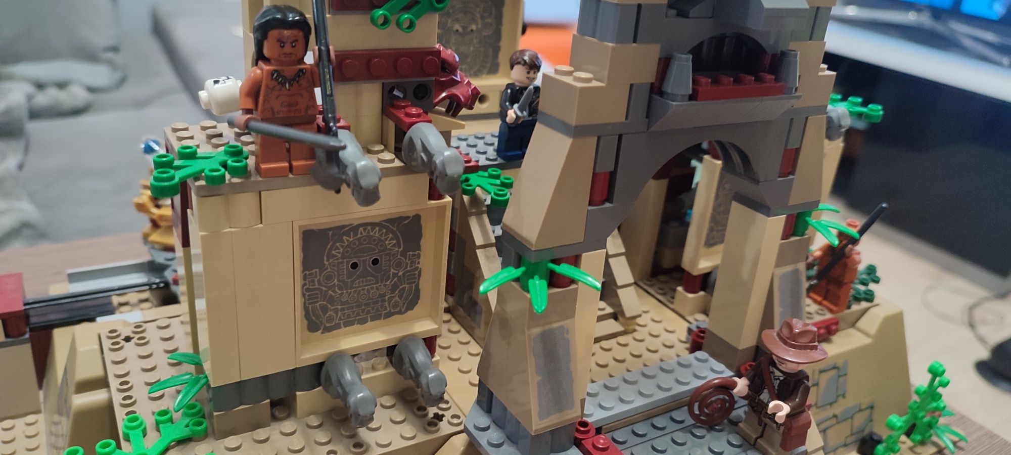 LEGO Indiana Jones 7627 „Świątynia Kryształowej Czaszki”.