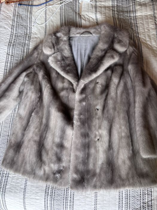 Продам блакитну норкову шубу (розмір S)