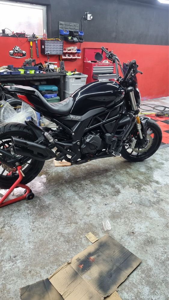 Benelli 502c com extras