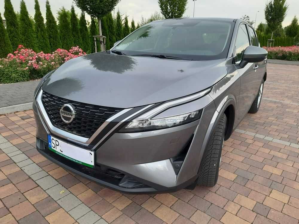 Nissan QASHQAI hybryda NOVC-HEV 1.3 benzyna 2022 rok niski przebieg